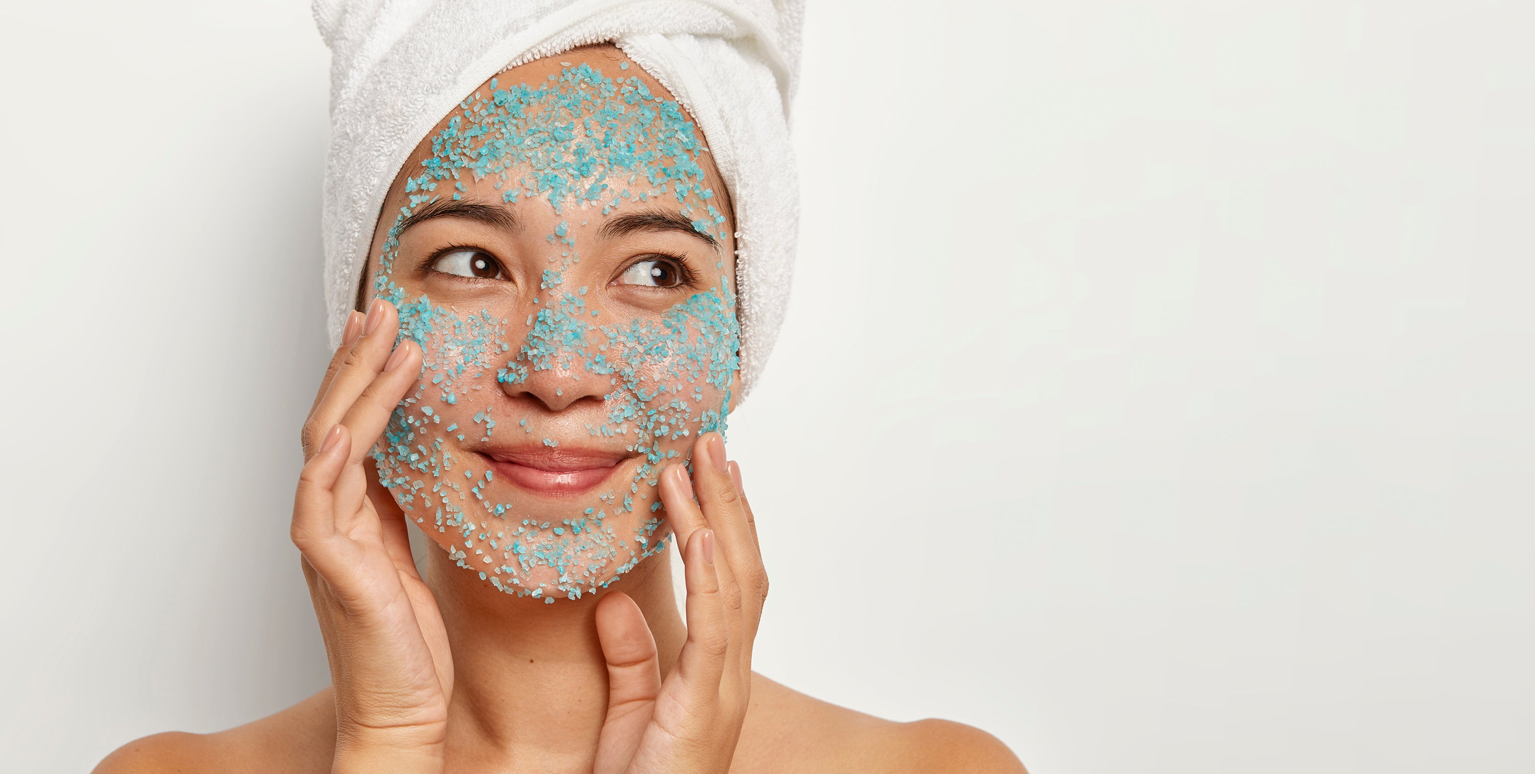 Exfoliación en piel mixta-grasa: frecuencia y productos recomendados