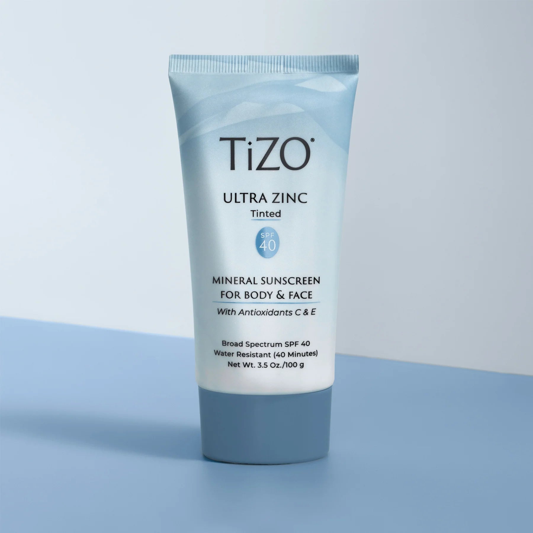 Tizo Protector solar mineral con color SPF40 100 ml