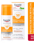 Eucerin protector solar facial photoaging control tinted tono medio FPS50+ 50ml.
